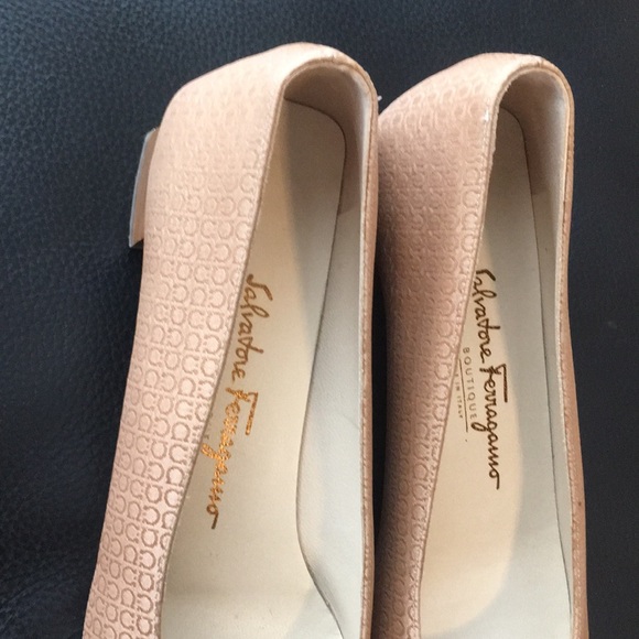 Ferragamo shoes - Picture 2 of 8